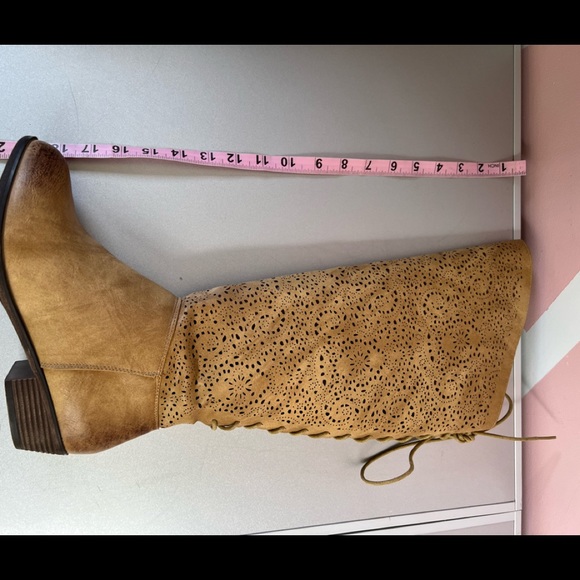 NWOT Over the knee lace up boots - Picture 13 of 14